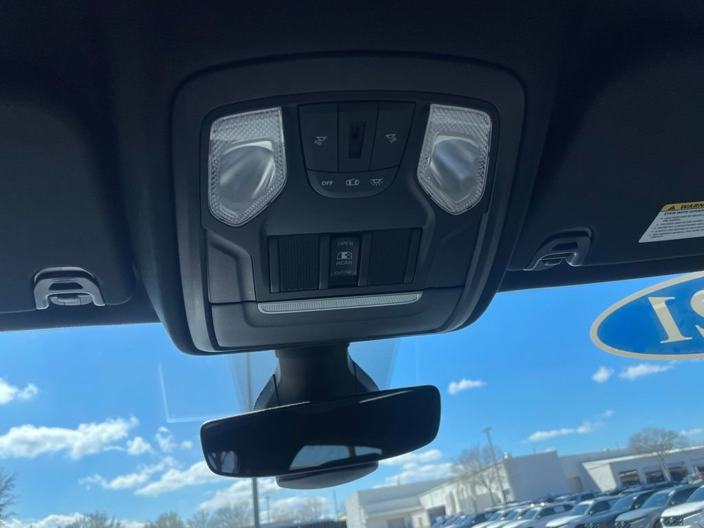 Used 2021 RAM 1500 Big Horn image 16