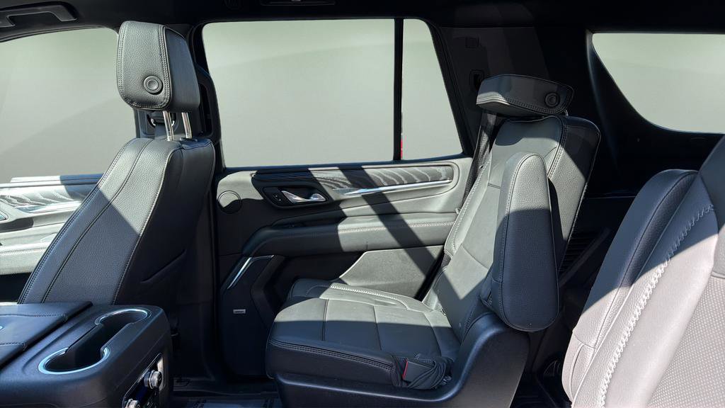 Used 2023 GMC Yukon Denali w/ LPO, Floor Liner Package image 16