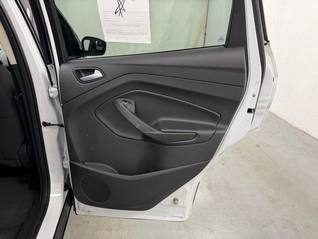 Used 2019 Ford Escape SE image 12