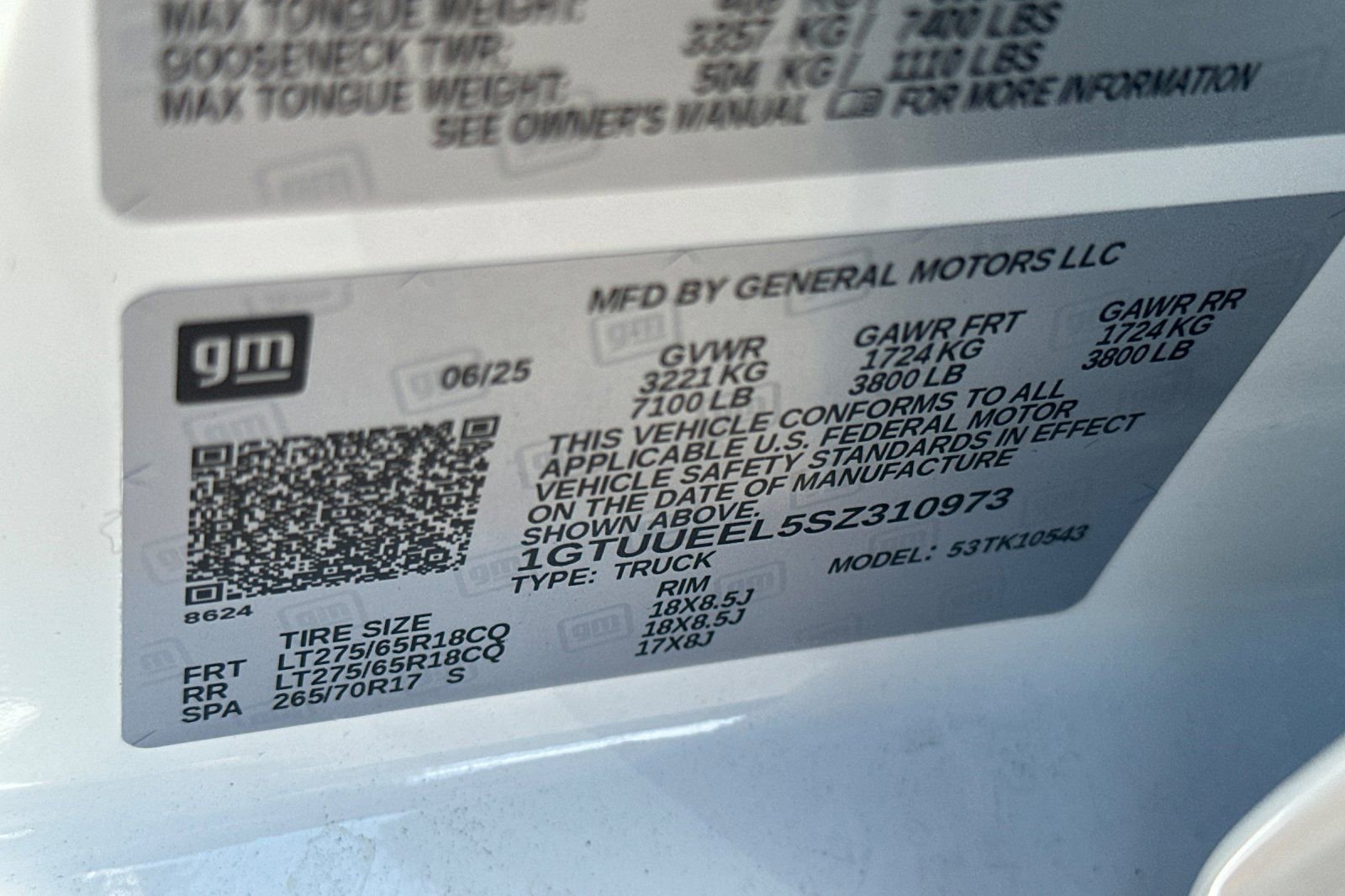 Used 2025 GMC Sierra 1500 AT4 image 27