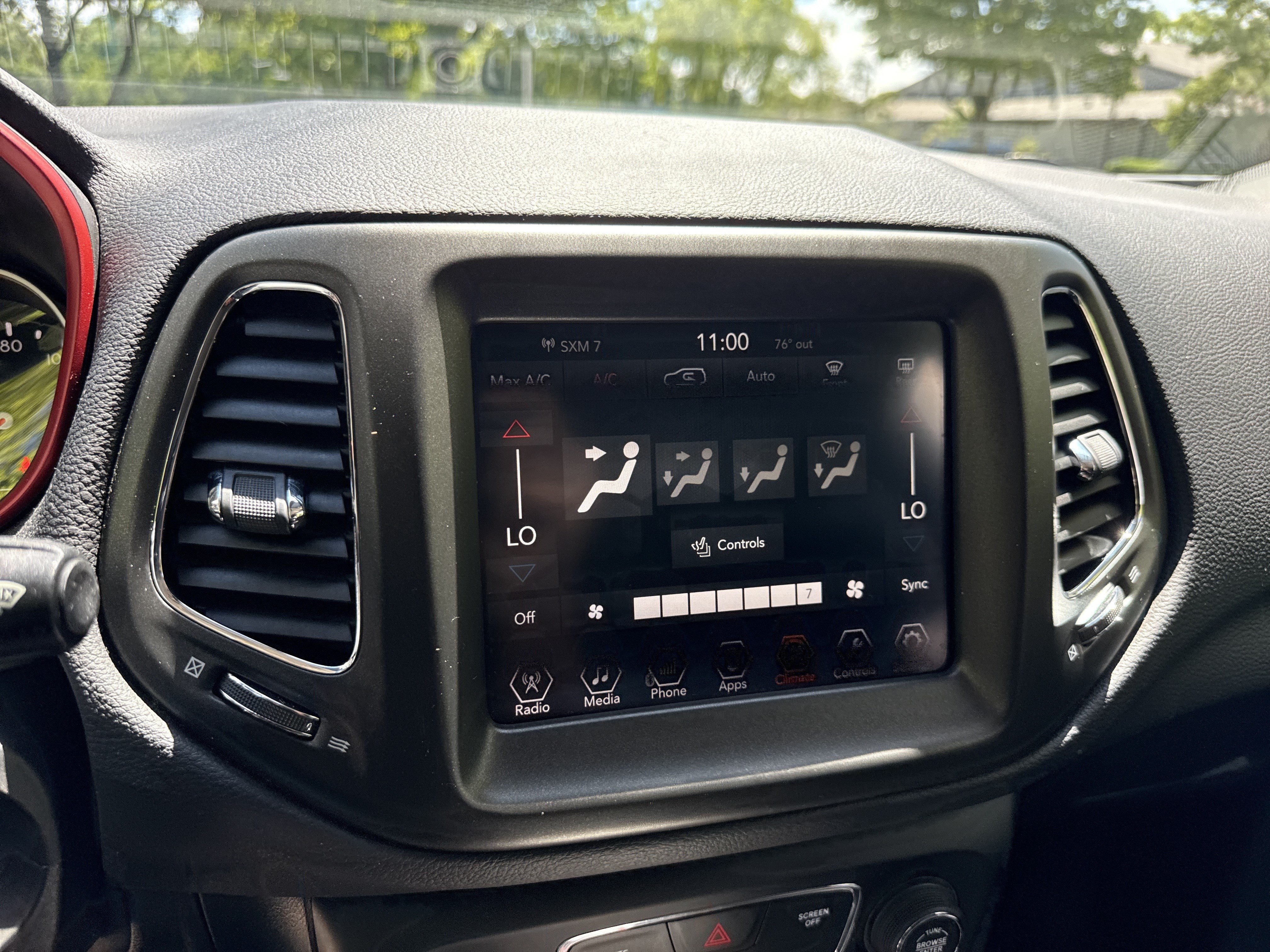 Used 2018 Jeep Compass Trailhawk w/ Leather Interior Group AWD/4WD image 27