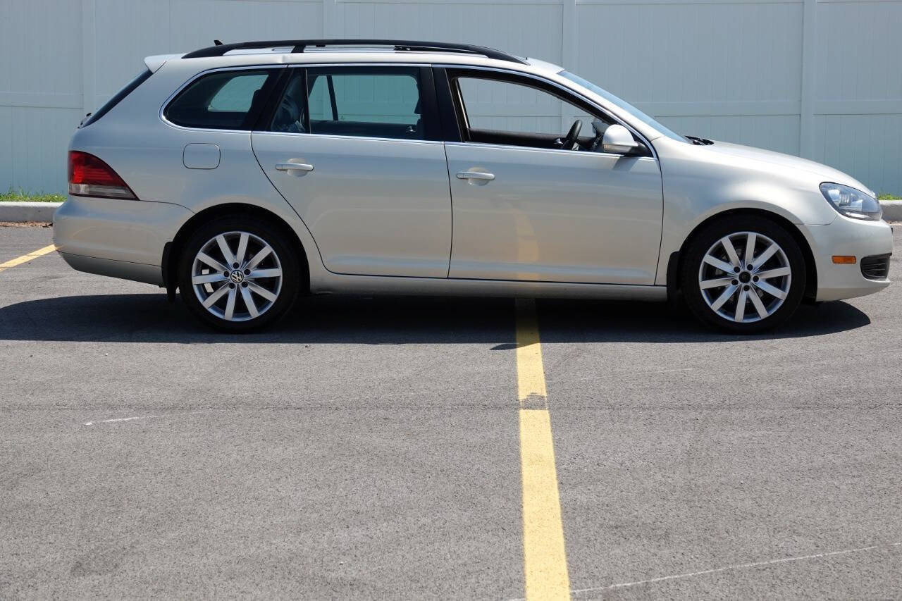 Used 2012 Volkswagen Jetta TDI FWD image 23