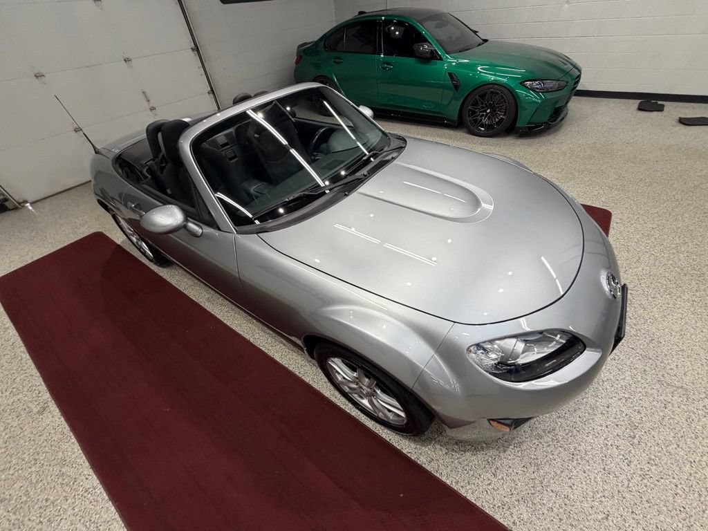 Used 2011 MAZDA MX-5 Miata Sport RWD image 23