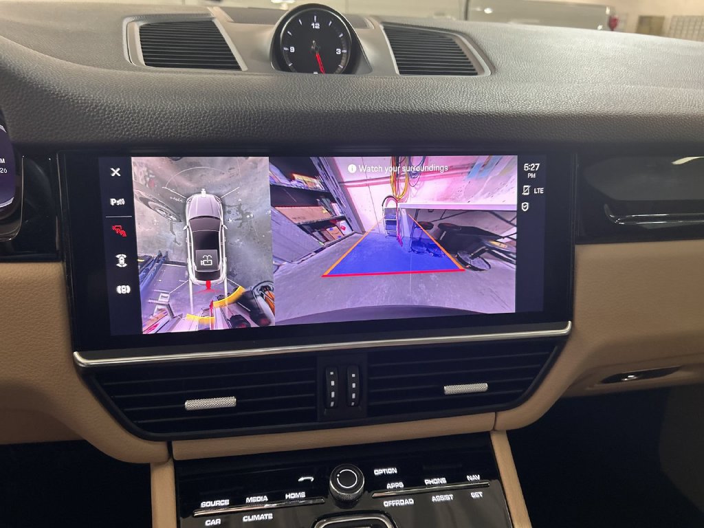 Certified 2022 Porsche Cayenne Platinum Edition AWD/4WD image 13