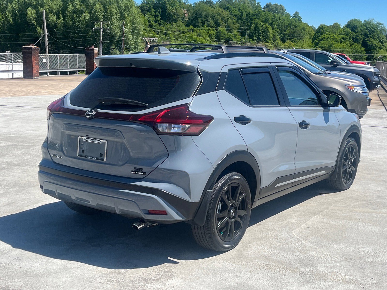 Used 2024 Nissan Kicks SR w/ SR Premium Package FWD image 3