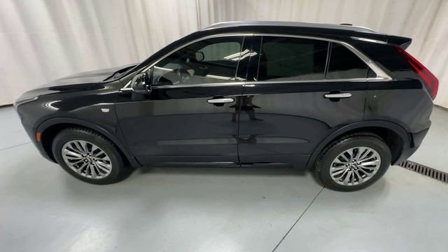 Certified 2024 Cadillac XT4 Premium Luxury w/ Cold Weather Package image 5