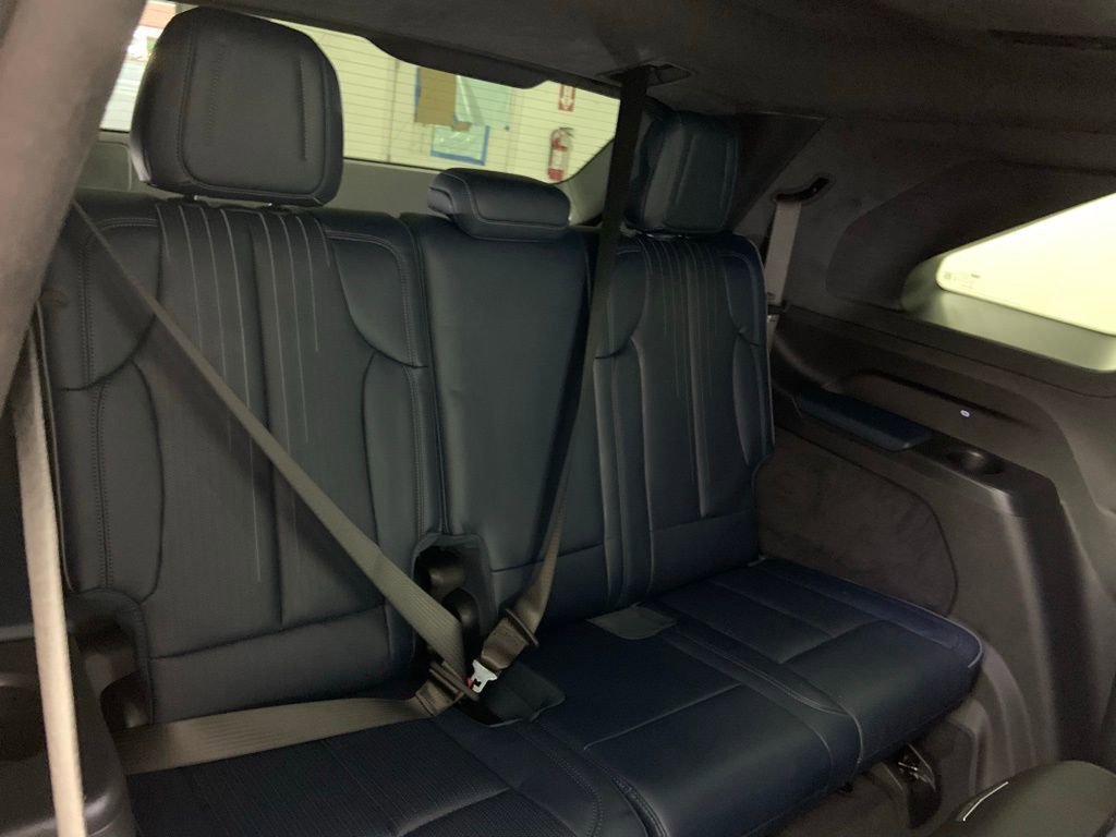 Used 2025 Cadillac Escalade IQ Luxury 2 image 15