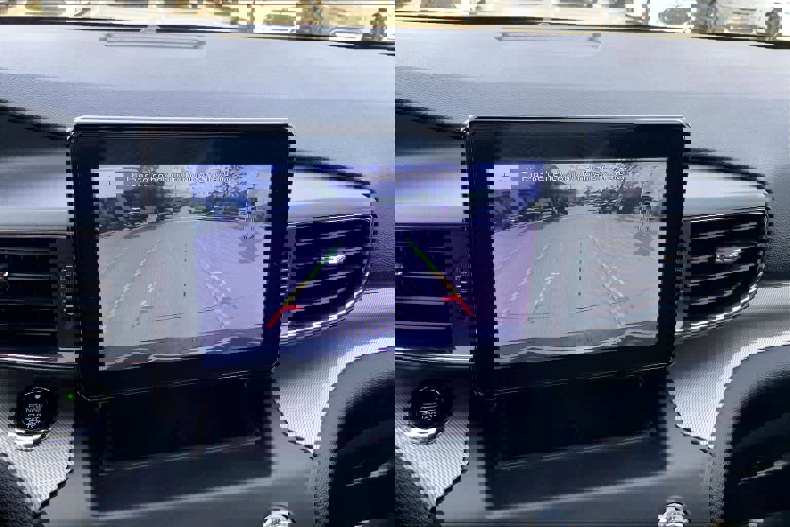 Used 2020 Ford Explorer XLT w/ Equipment Group 202A image 28