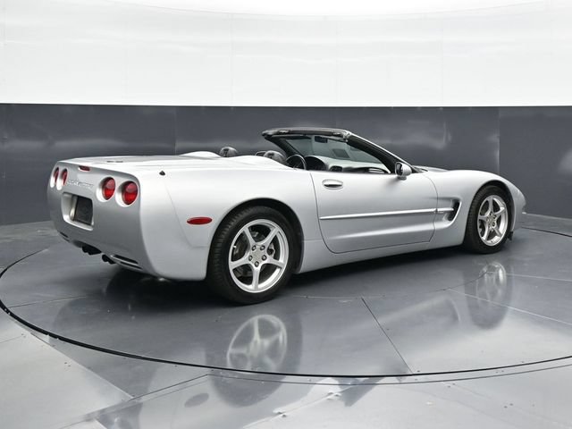 Used 2000 Chevrolet Corvette Convertible w/ Memory Pkg RWD image 2