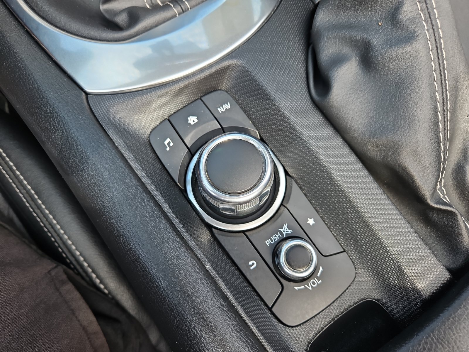Used 2019 FIAT 124 Spider Lusso w/ Convenience Group RWD image 21