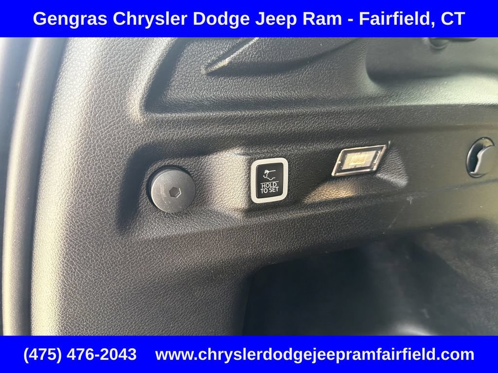 Used 2023 Jeep Grand Cherokee L Limited w/ Luxury Tech Group II AWD/4WD image 53