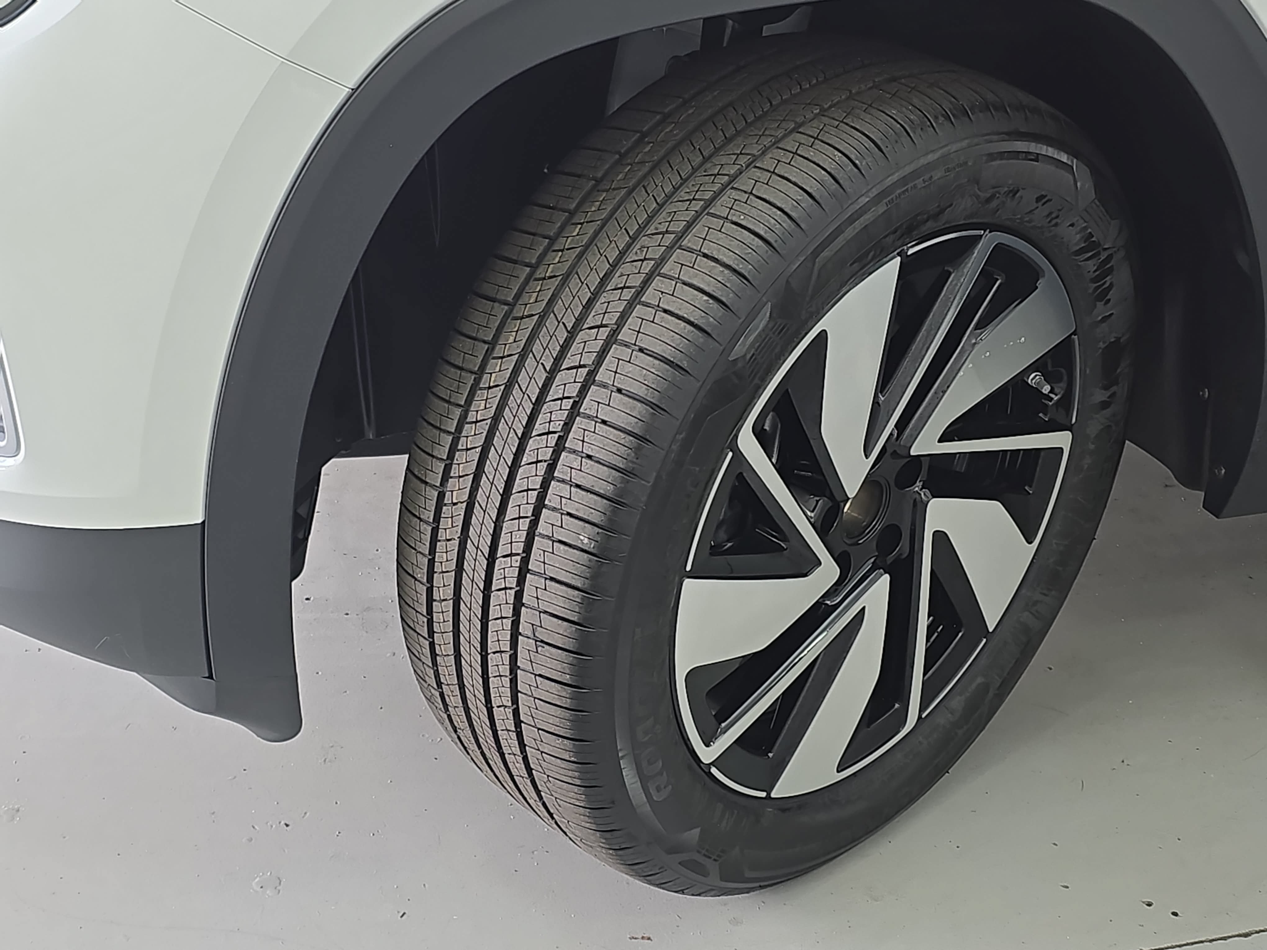 New 2026 Volkswagen Atlas SE FWD image 34