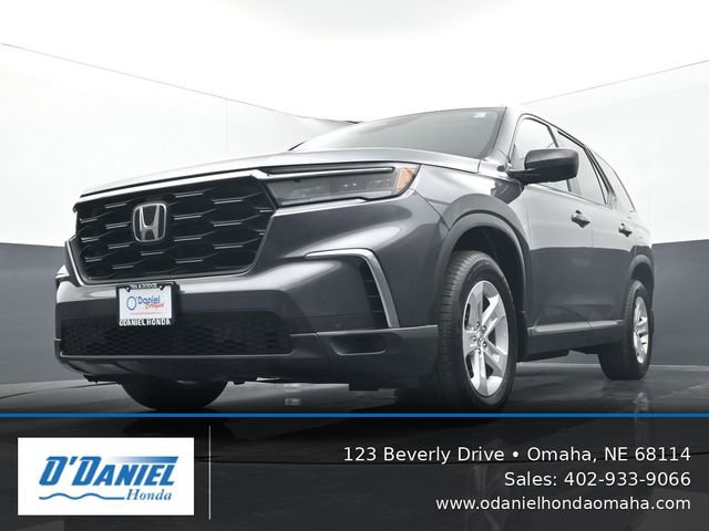 Used 2023 Honda Pilot LX image 9