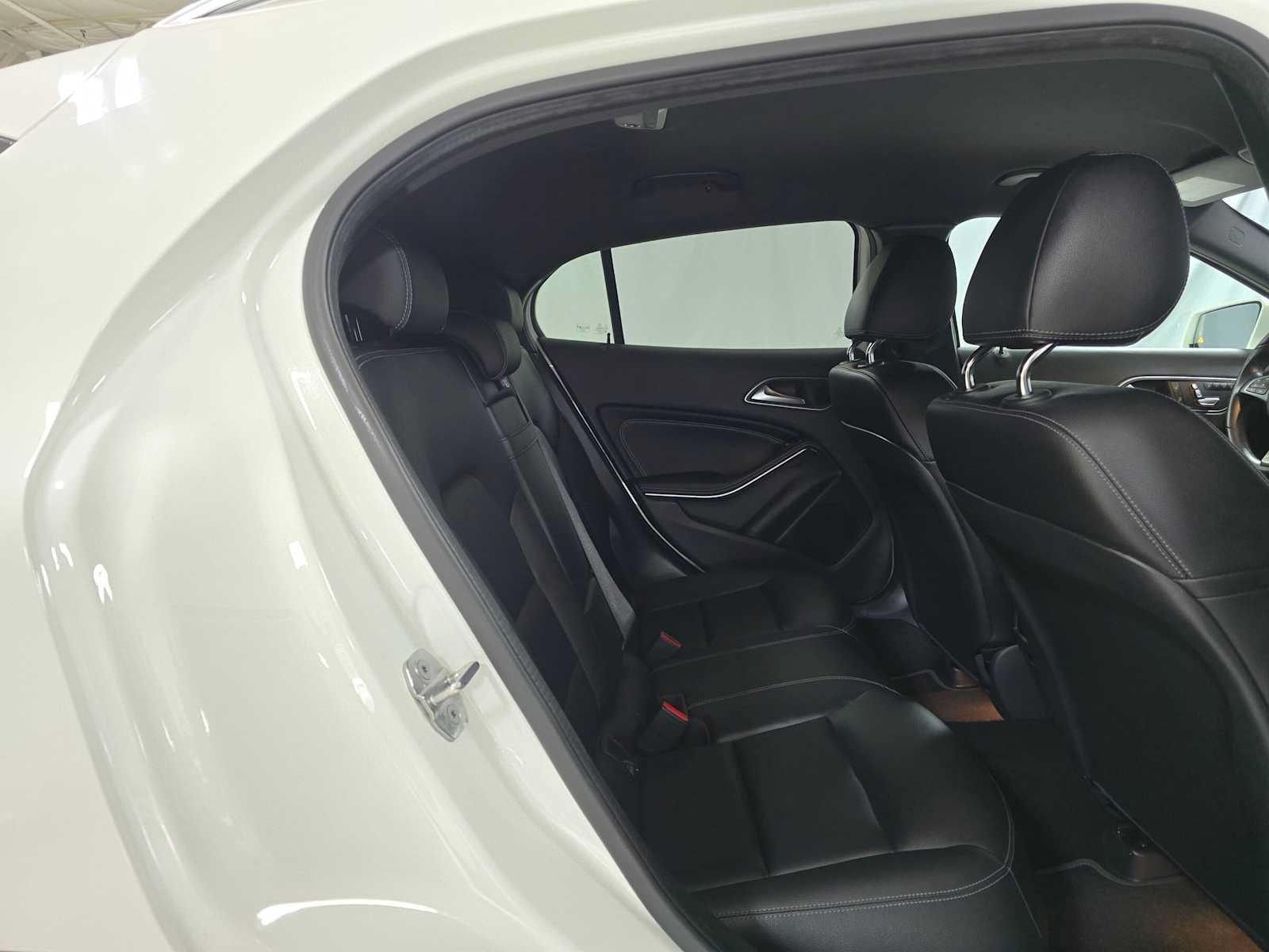 Used 2019 Mercedes-Benz GLA 250 4MATIC image 12