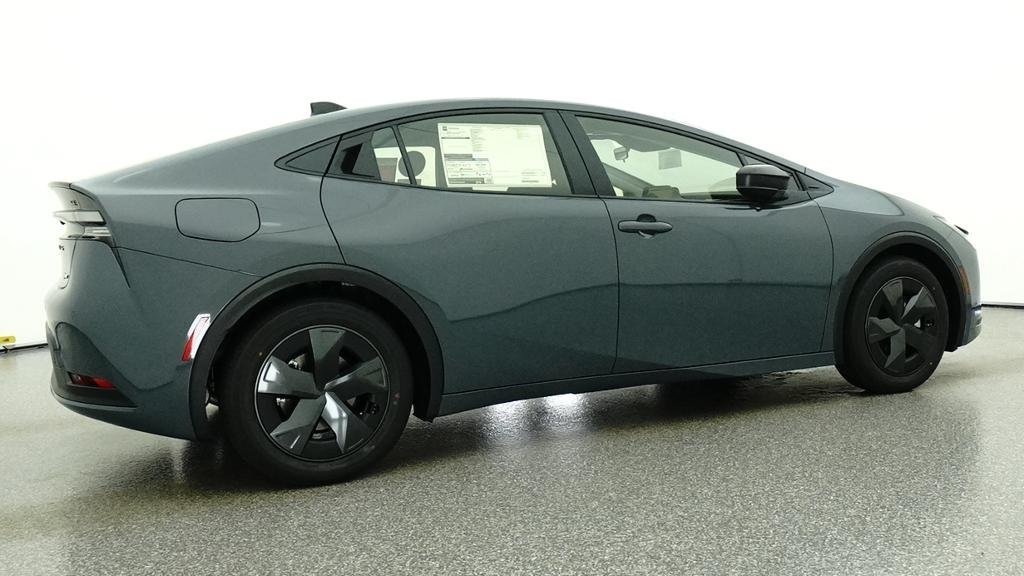 New 2027 Toyota Prius Plug-In Hybrid FWD image 15