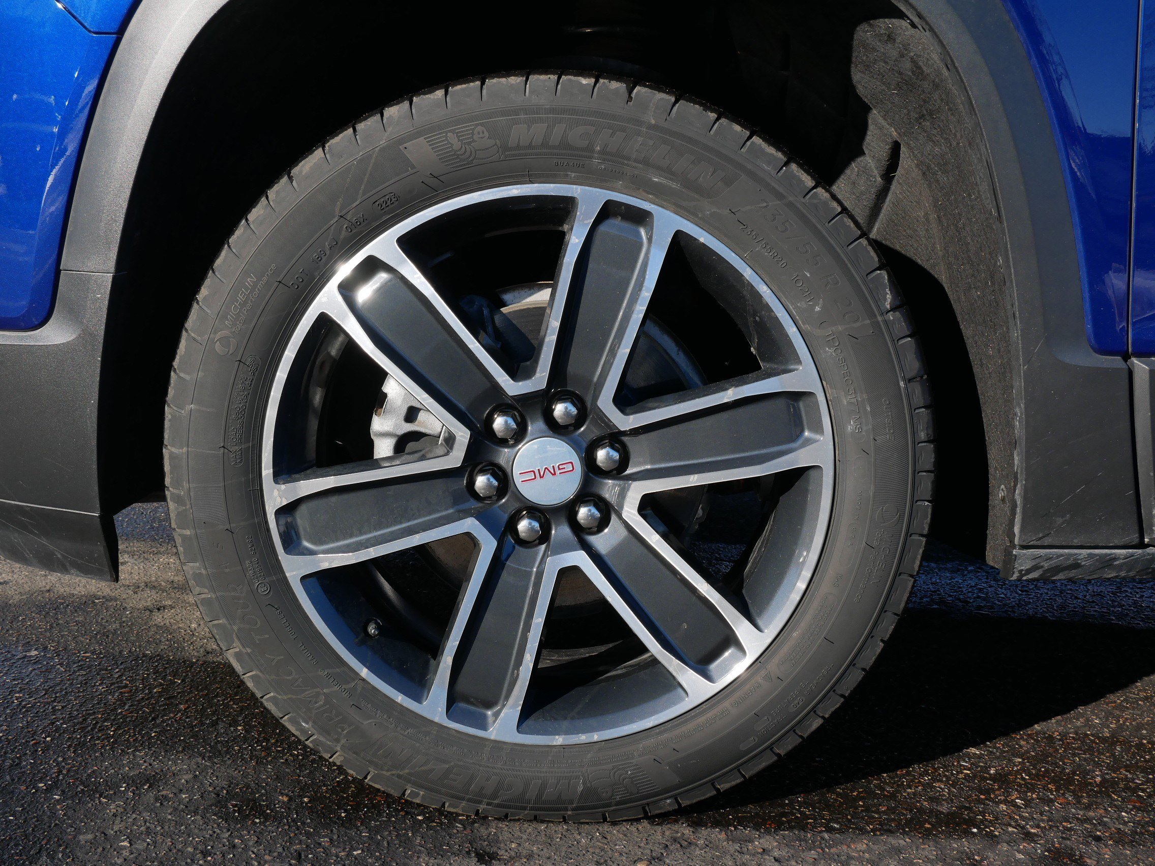 Used 2023 GMC Acadia SLT w/ Technology Package image 15