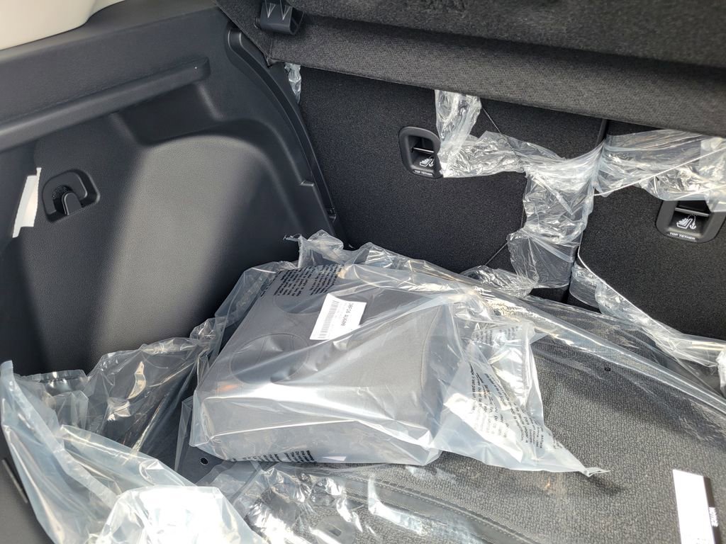 New 2025 Hyundai Venue SEL image 32