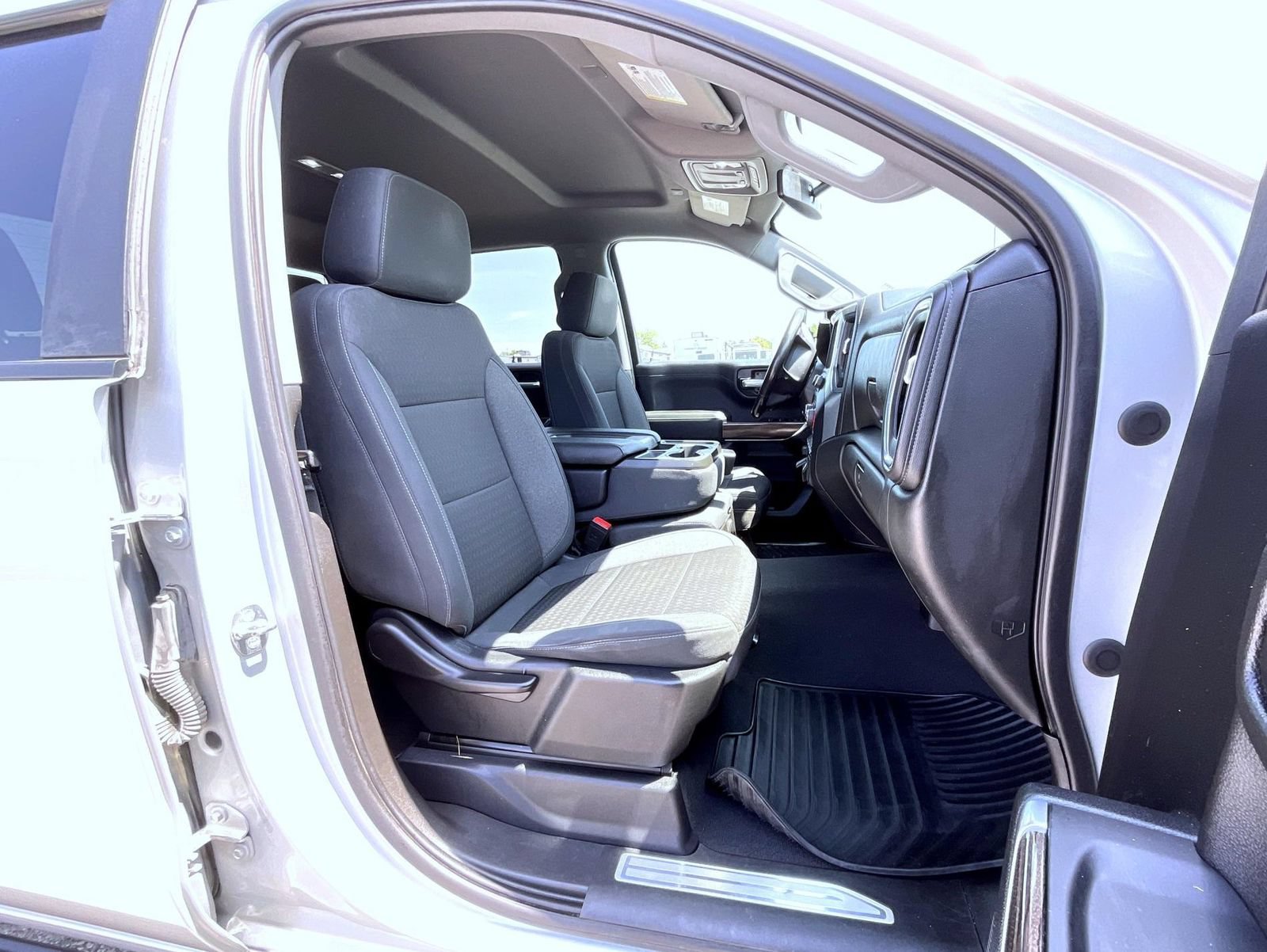 Certified 2021 Chevrolet Silverado 1500 RST AWD/4WD image 16