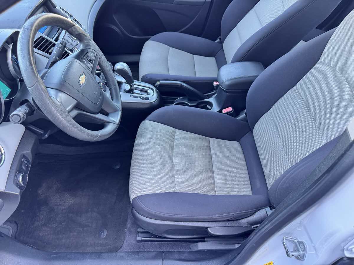 Used 2012 Chevrolet Cruze LS w/ Connectivity Package FWD image 34