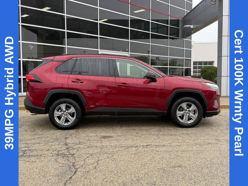 Used 2025 Toyota RAV4 LE AWD/4WD image 2