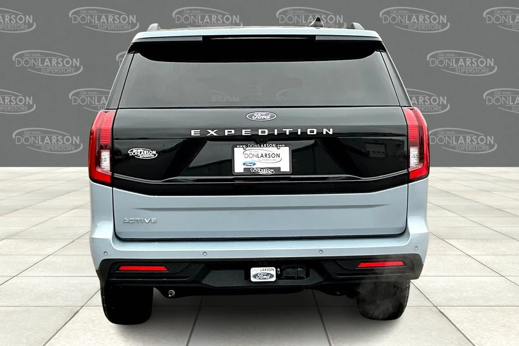 Certified 2025 Ford Expedition Active AWD/4WD image 4