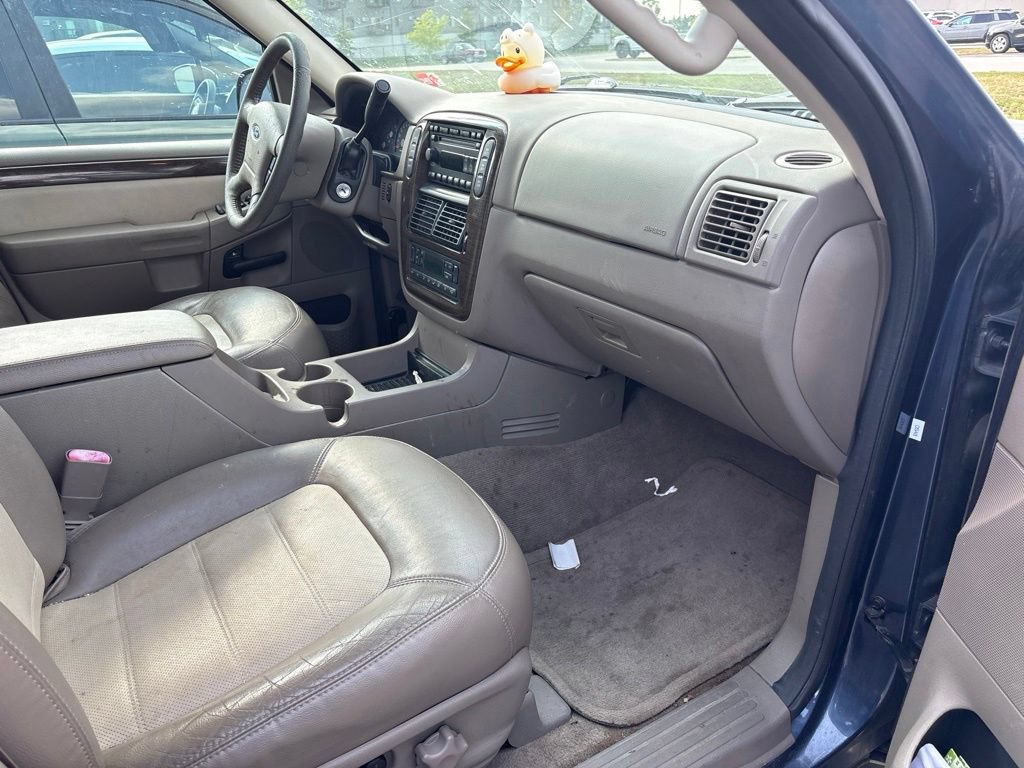 Used 2004 Ford Explorer Eddie Bauer AWD/4WD image 19