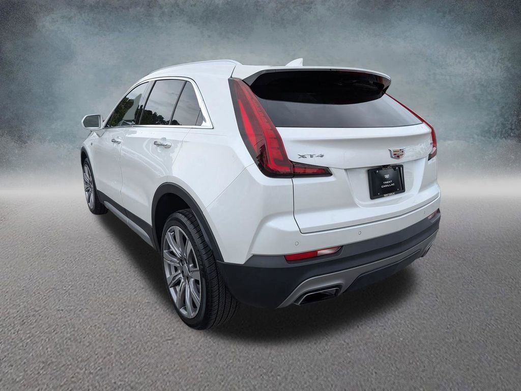 Used 2020 Cadillac XT4 Premium Luxury FWD image 3