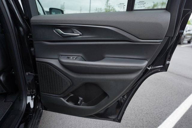 New 2025 Jeep Grand Cherokee Laredo X w/ Luxury Tech Group I image 20