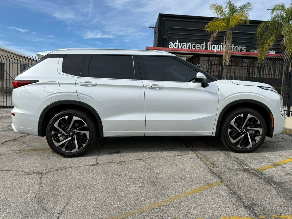 Used 2022 Mitsubishi Outlander SEL image 8