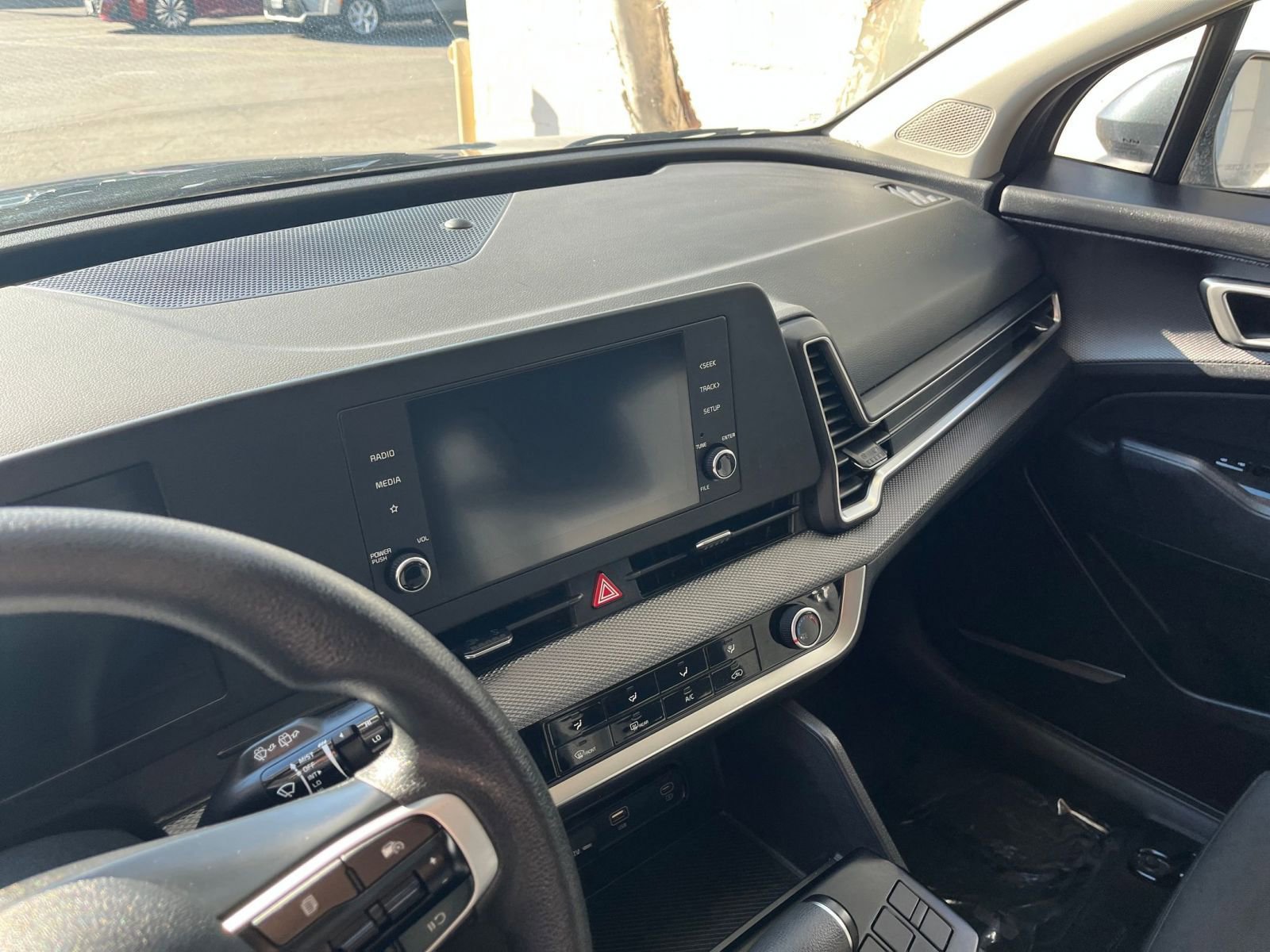 Used 2025 Kia Sportage LX image 17