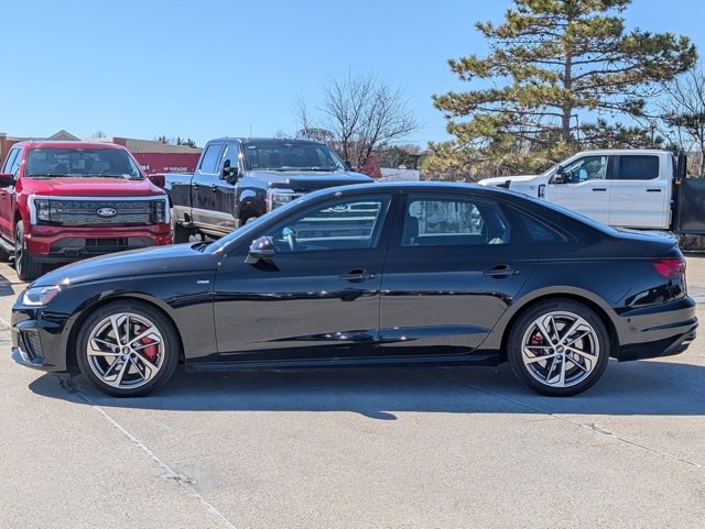 Used 2023 Audi A4 2.0T Prestige w/ Prestige Package image 4