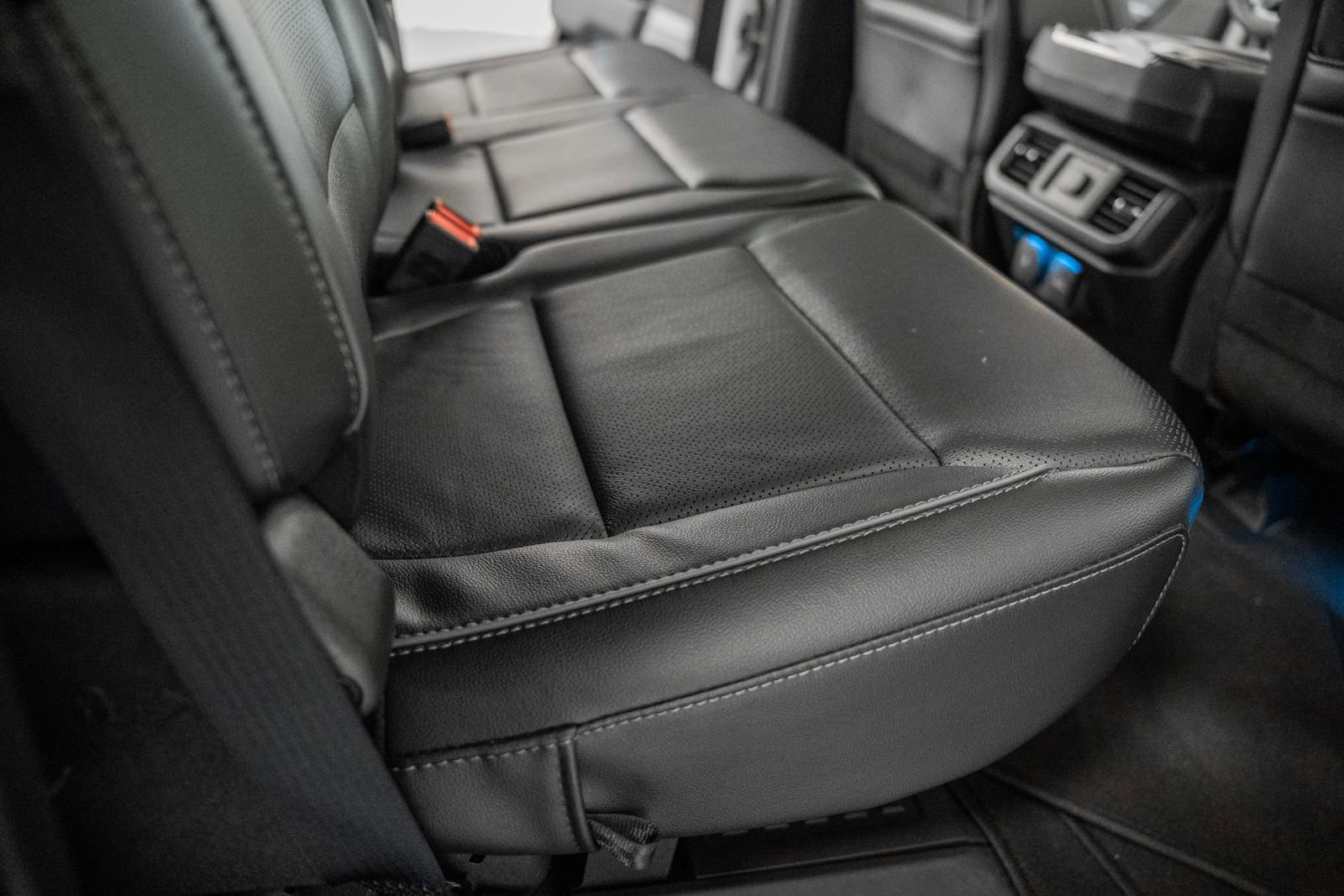 Certified 2024 Ford F150 Lariat image 37