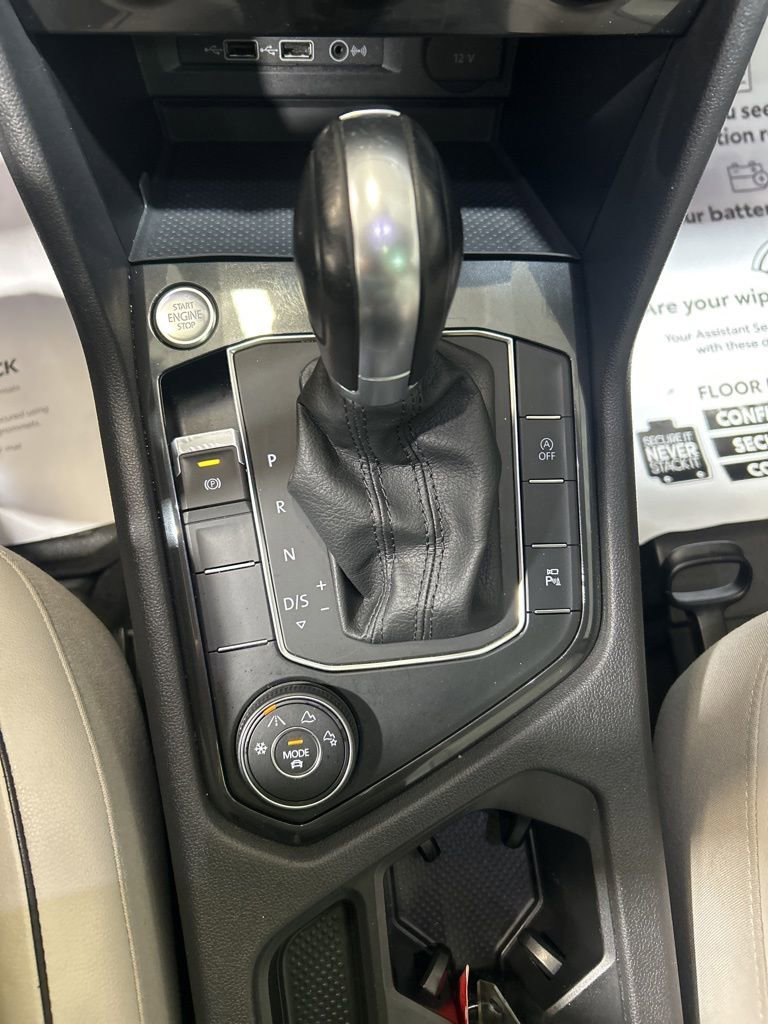 Used 2019 Volkswagen Tiguan SEL Premium w/ 3rd Row Seat Package image 30