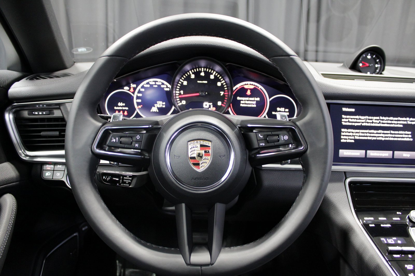 Certified 2023 Porsche Panamera 4 Platinum Edition w/ Assistance Package image 28