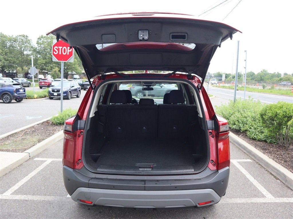 Certified 2023 Nissan Rogue SV image 29