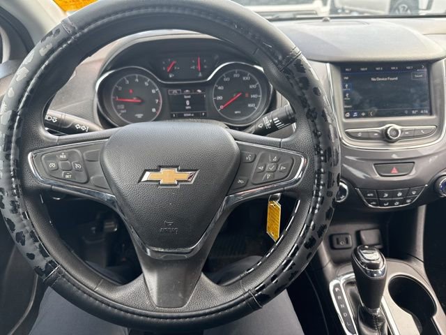 Used 2019 Chevrolet Cruze LT FWD image 10