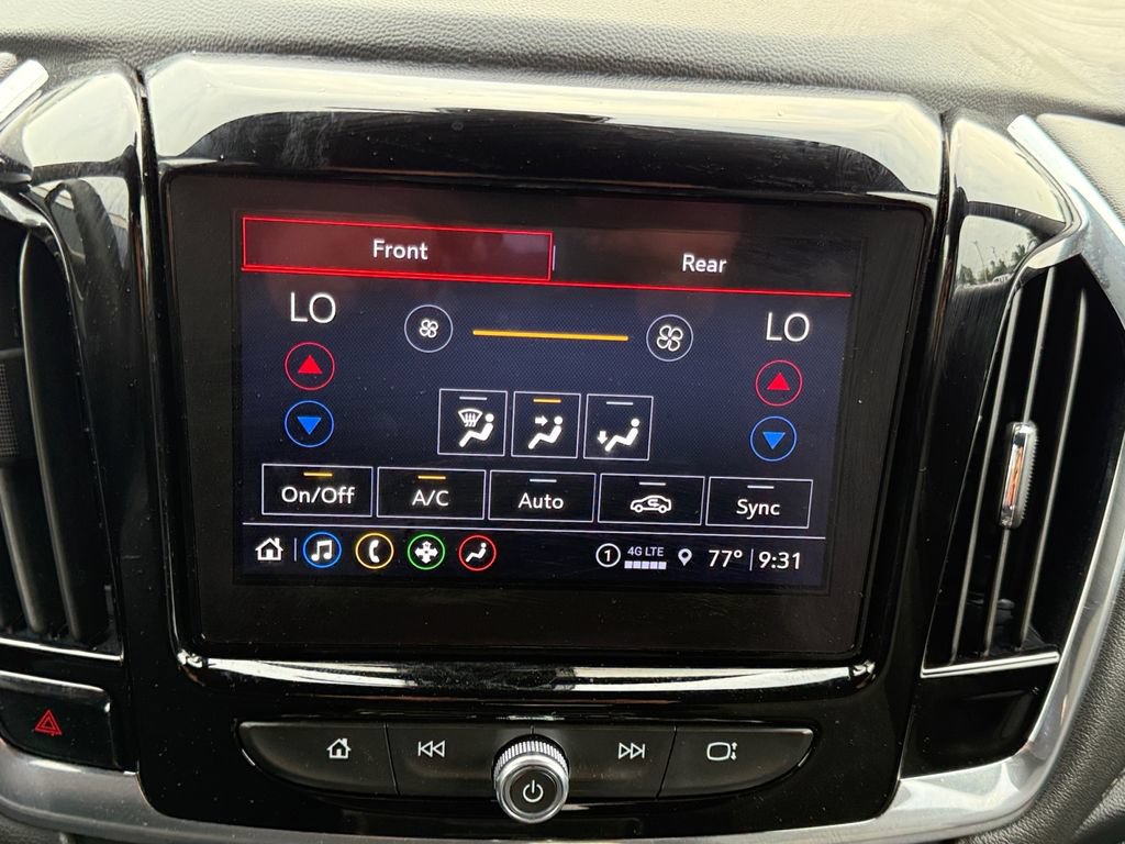 Used 2023 Chevrolet Traverse LT AWD/4WD image 13