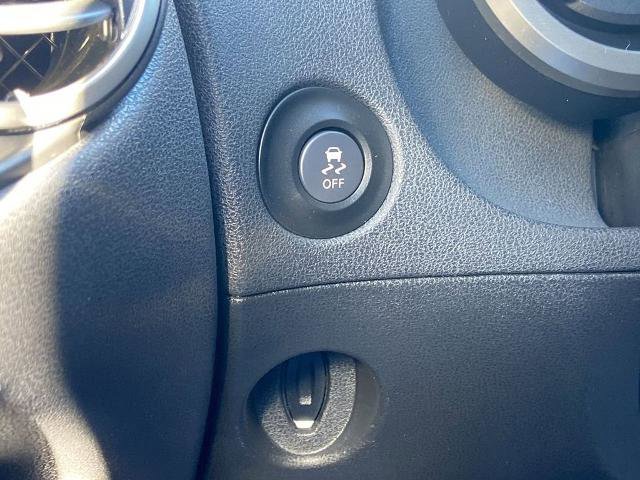 Used 2018 Nissan 370Z Touring image 13