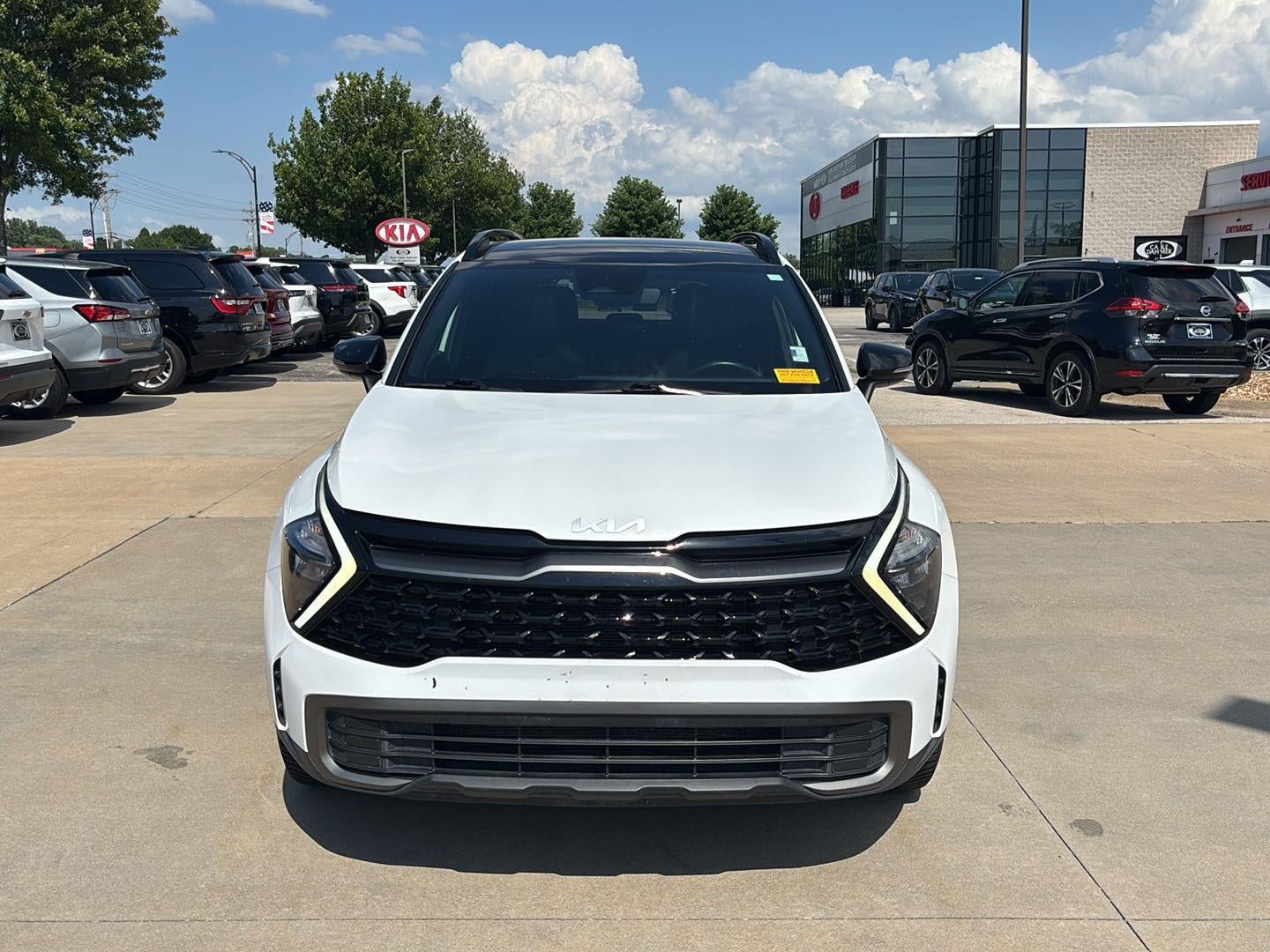 Used 2023 Kia Sportage X-Line w/ X-Line Premium Package AWD/4WD image 2