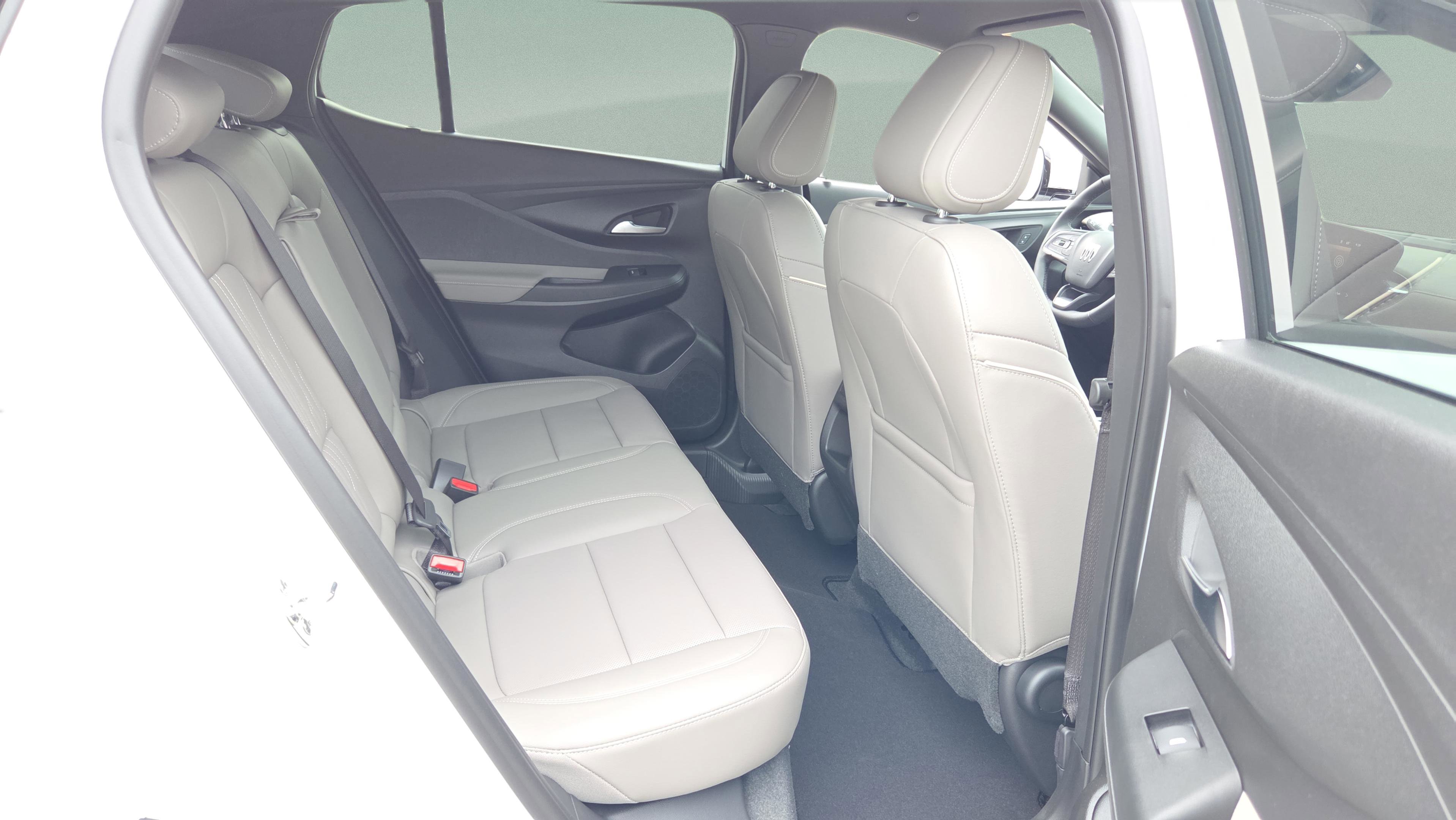 New 2026 Buick Envista Avenir FWD image 14