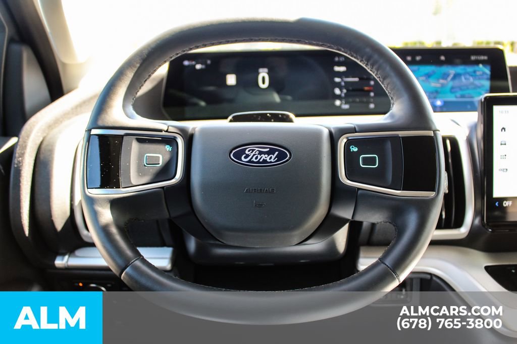 Used 2025 Ford Expedition Max Active AWD/4WD image 27