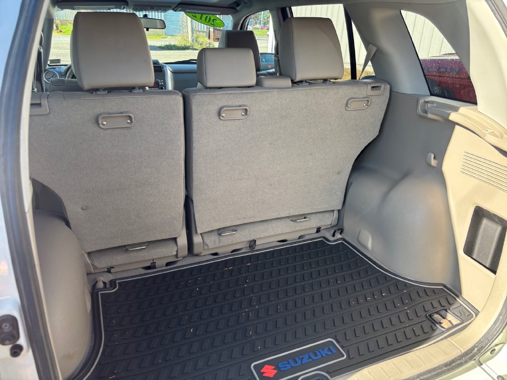 Used 2012 Suzuki Grand Vitara Limited AWD/4WD image 30