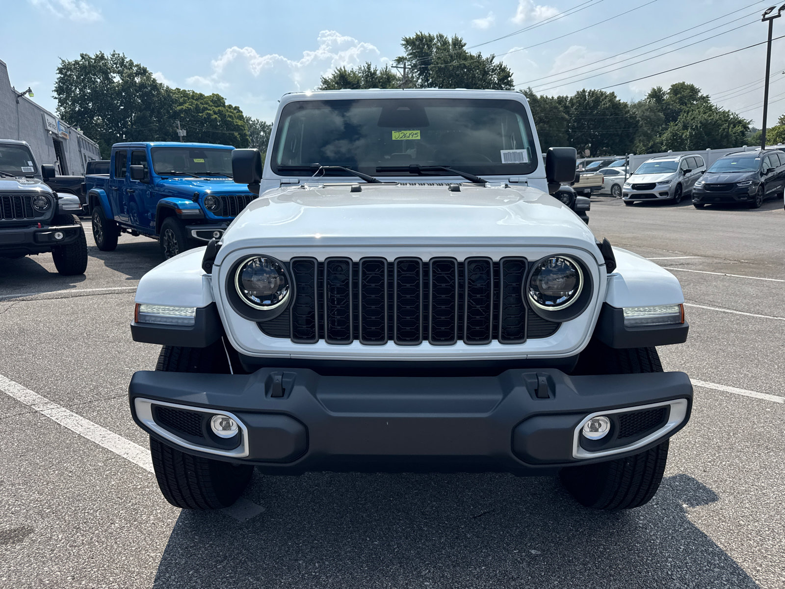 New 2026 Jeep Gladiator Sport AWD/4WD image 2