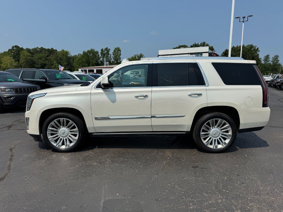 Used 2015 Cadillac Escalade Premium AWD/4WD image 2