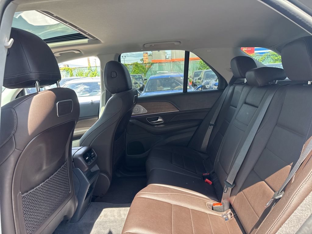Used 2020 Mercedes-Benz GLE 350 4MATIC w/ Premium Package image 28