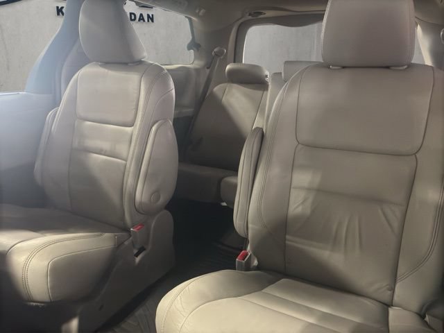 Used 2019 Toyota Sienna XLE Premium w/ Protection Package AWD/4WD image 9