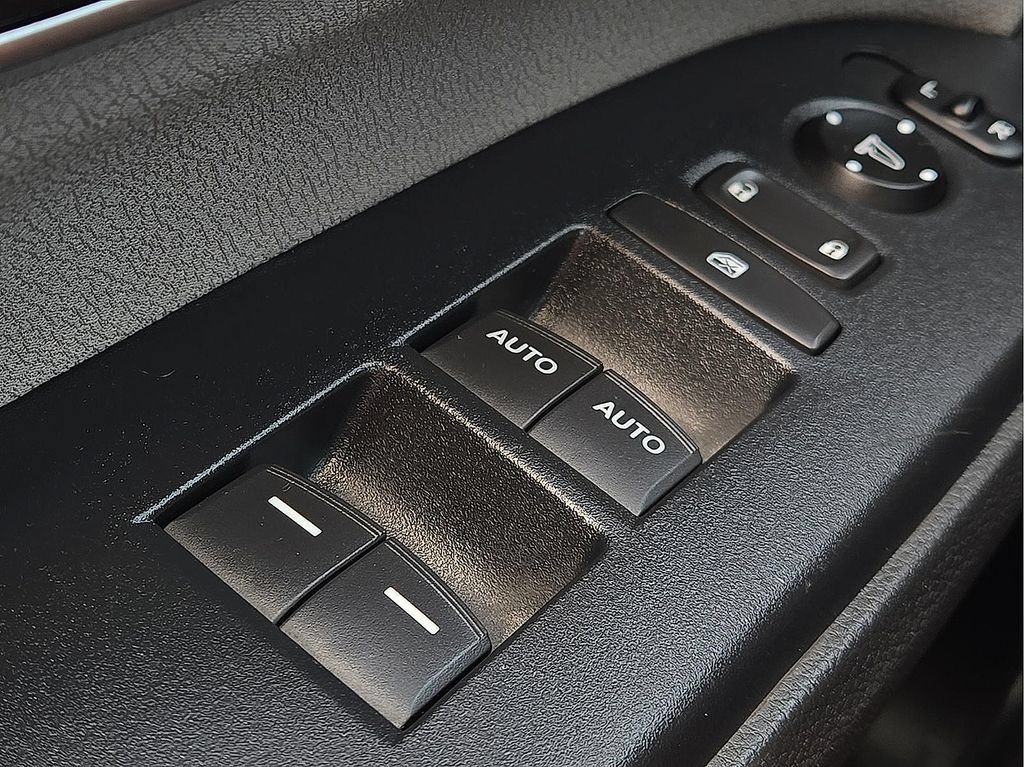 Used 2018 Honda CR-V EX image 17