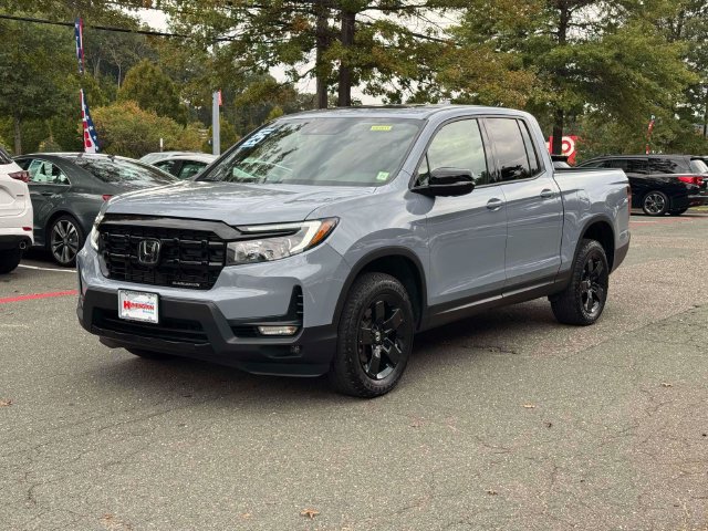 Used 2025 Honda Ridgeline Black Edition image 4