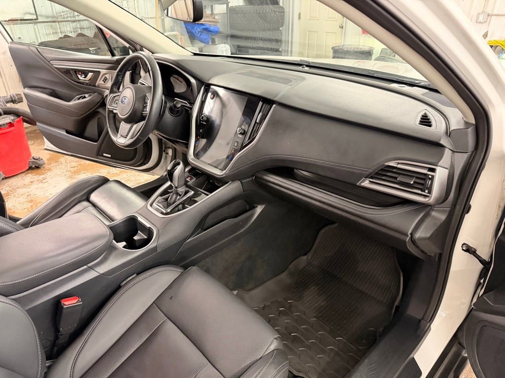 Used 2022 Subaru Outback Limited image 31