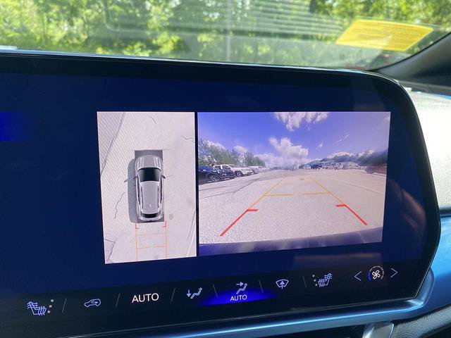 Certified 2024 Chevrolet Equinox EV LT AWD/4WD image 52